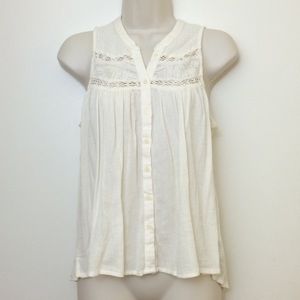 🎈3/$20 American Eagle Outfitters Ivory Lace Top